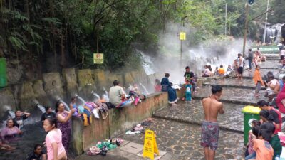 Sistem Kelola Pancuran 13 Guci Tegal Diprotes Warga 2 Desa, Pertanyakan Izin